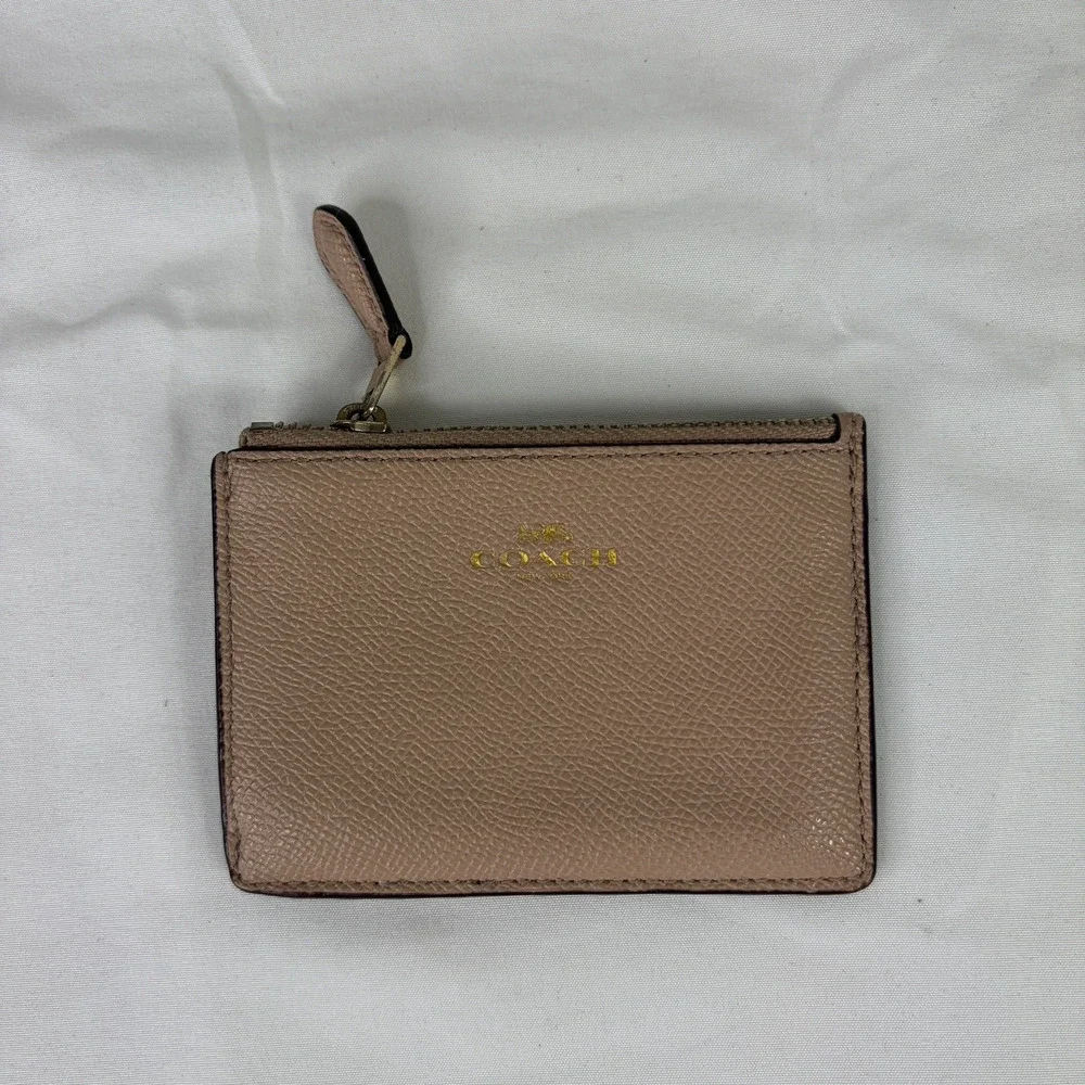 Coach Crossgrain leather Coin Wallet style # L1783, peach color? Classic, casual